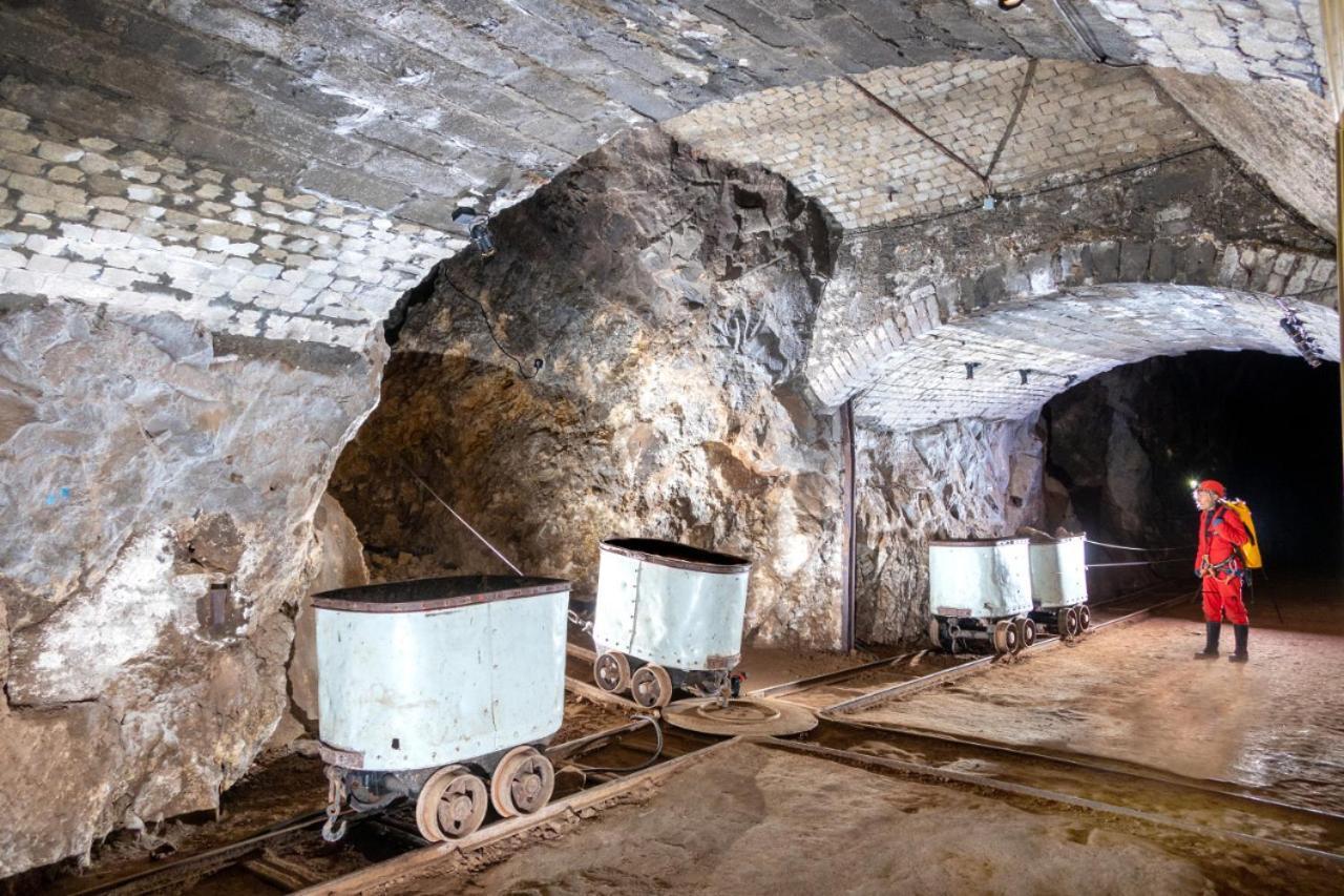 Appartement Thematique: Voyage Industriel Travers Esterno foto